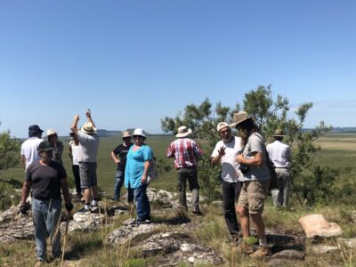 Grupo de excursionistas en Cerro Miriñaque